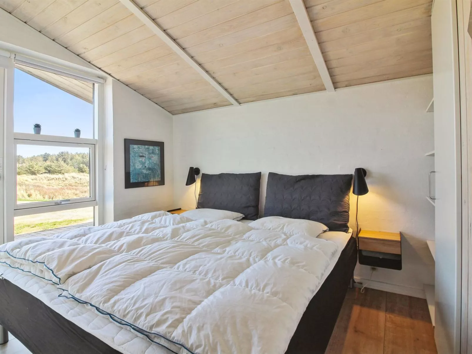 "Judeth" - 300m from the sea-Binnen