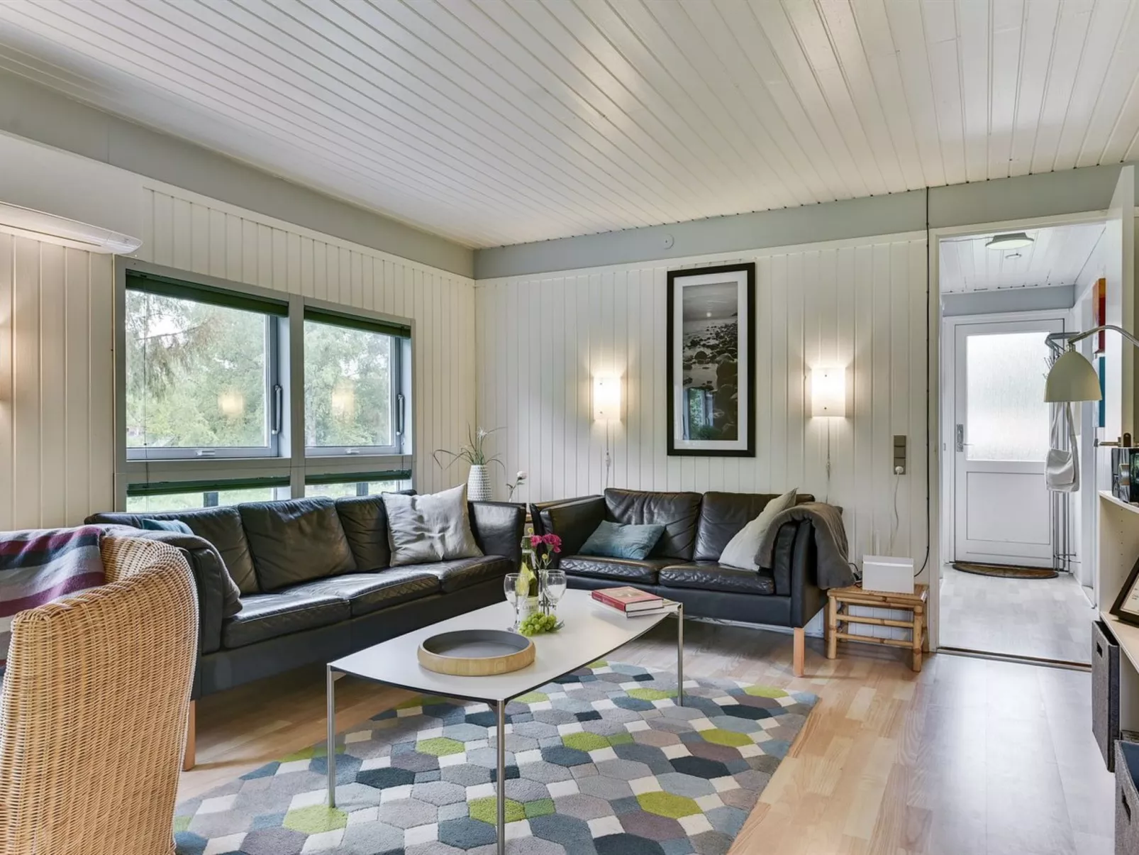 "Hasti" - 700m from the sea-Binnen