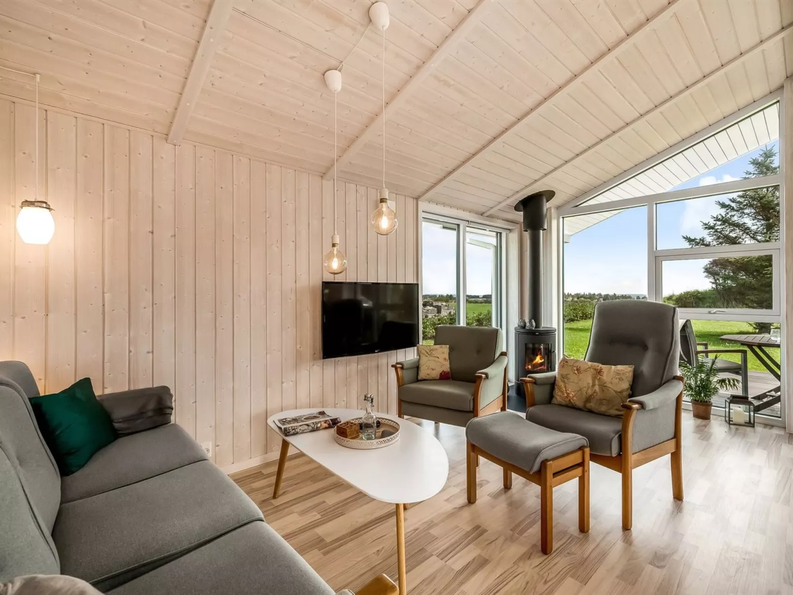 "Tanna" - 330m to the fjord-Binnen