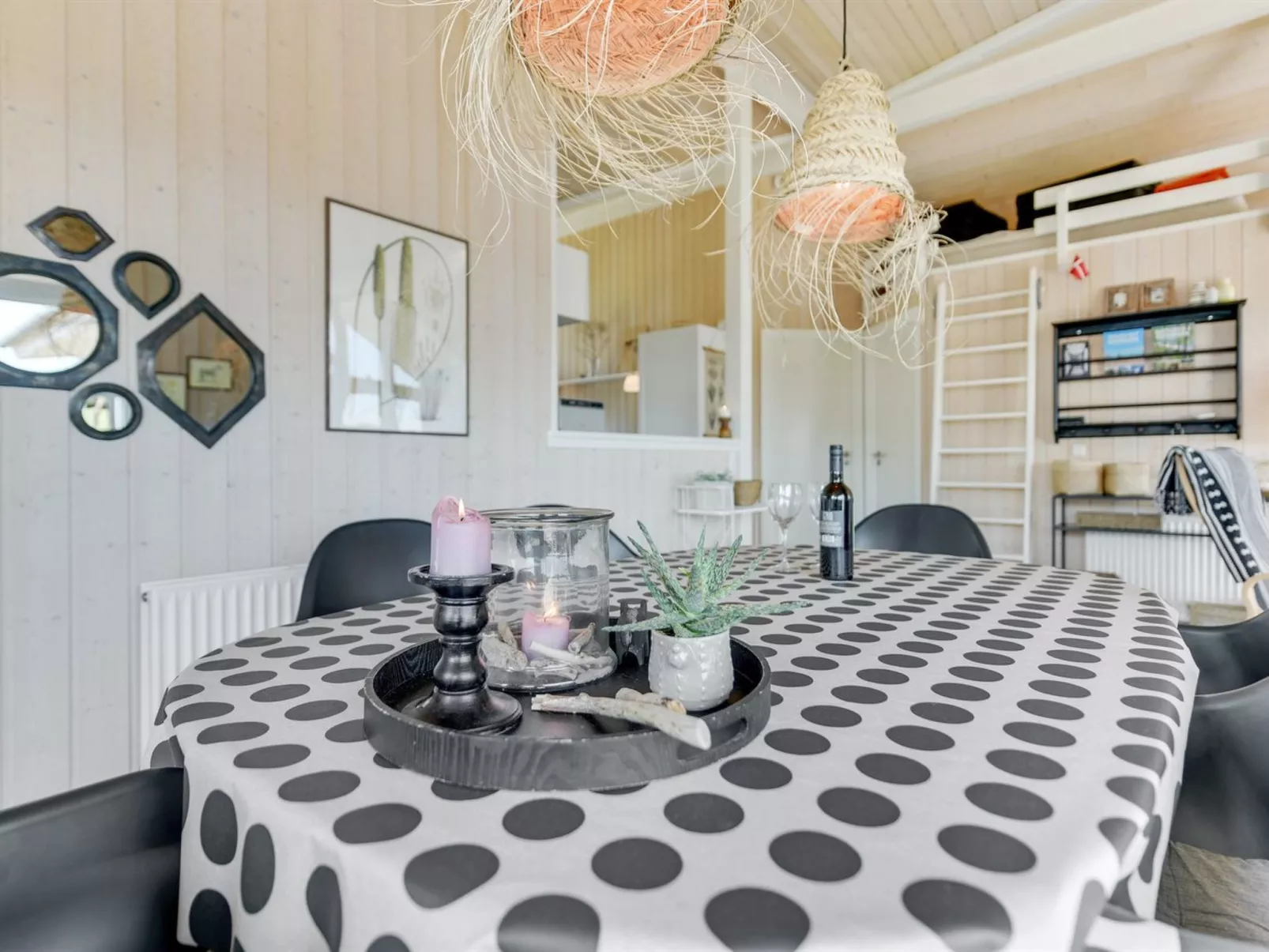 "Fridtjof" - 100m from the sea-Binnen