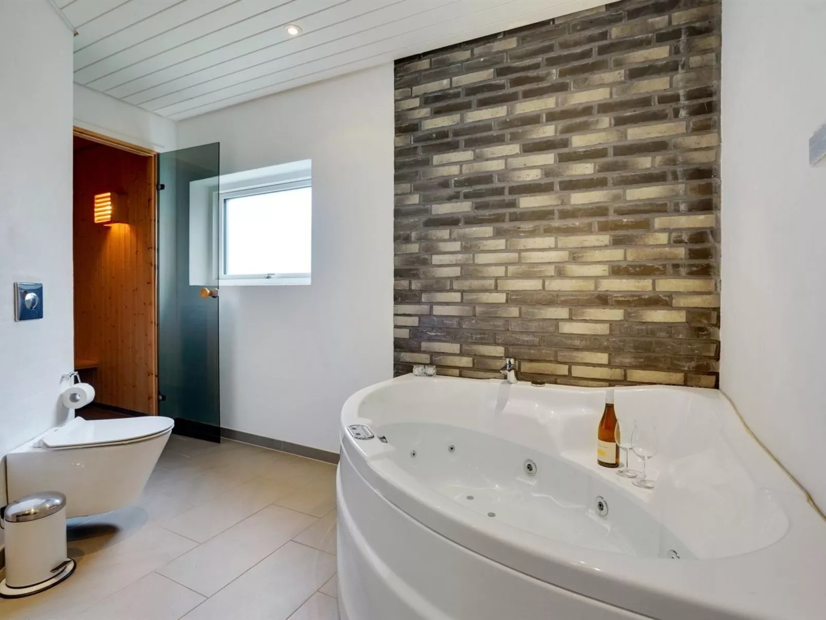 "Øthbiorn" - 1.1km from the sea-Binnen