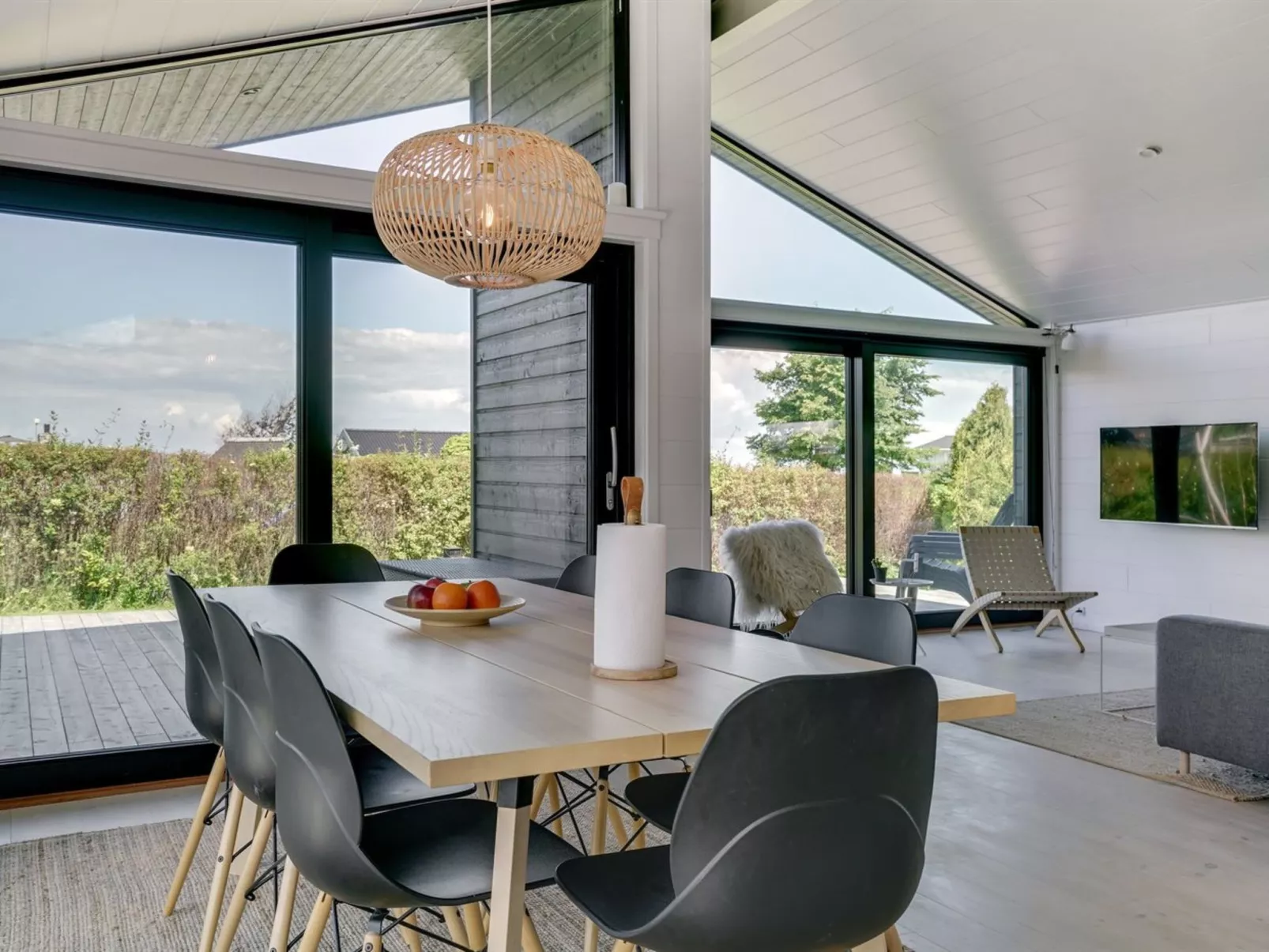 "Kjell" - 100m from the sea-Binnen