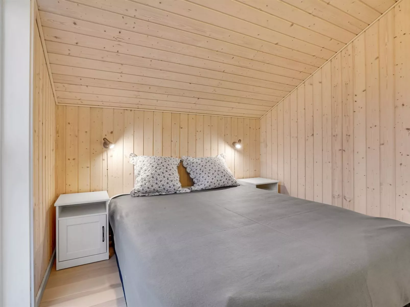 "Thora" - 800m from the sea-Binnen