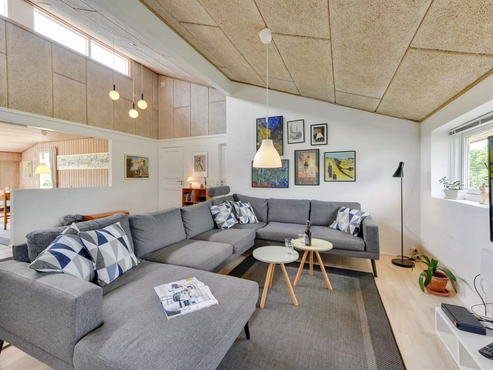 "Saxe" -  from the sea-Binnen