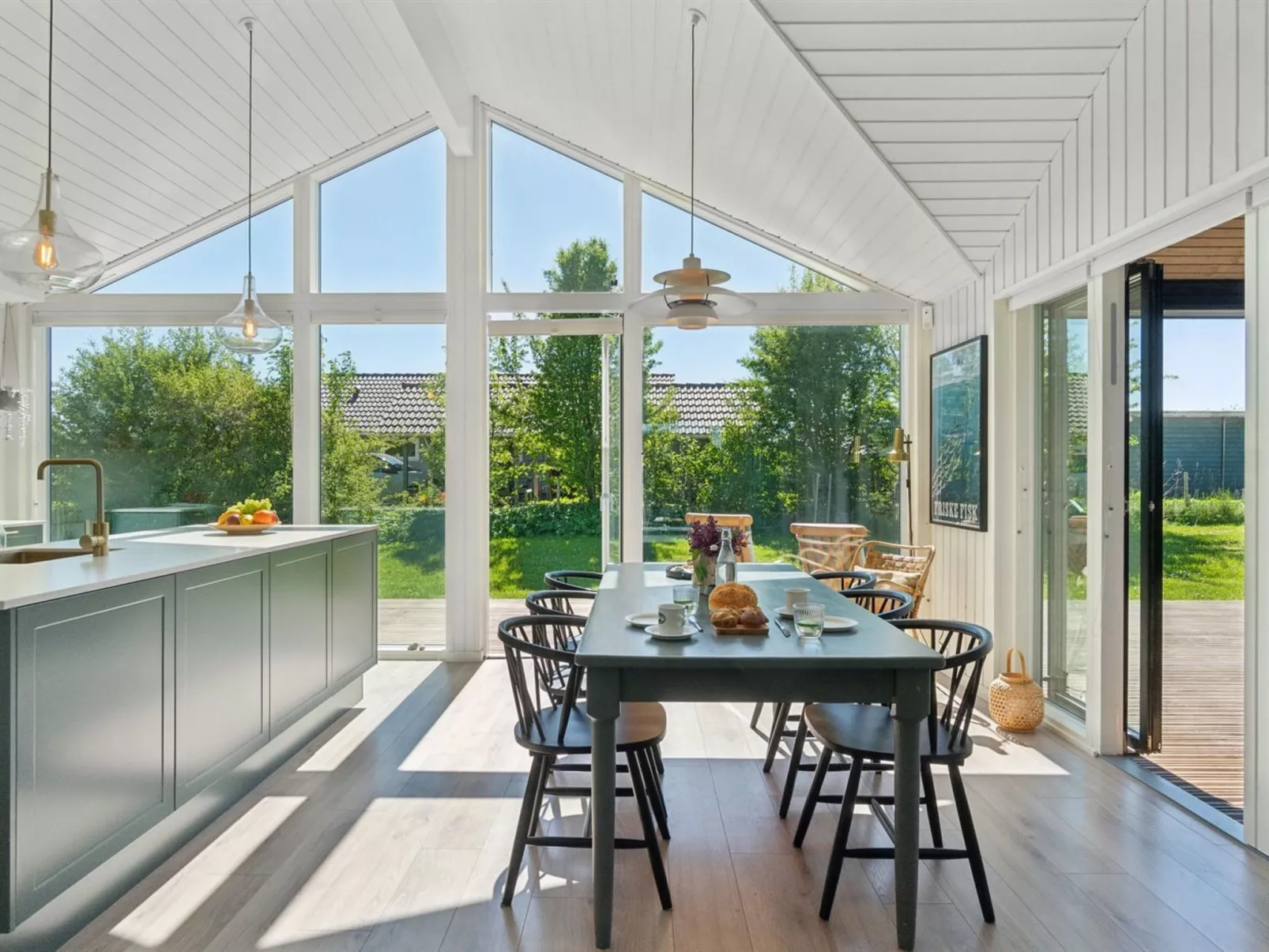 "Gregor" - 300m from the sea-Binnen