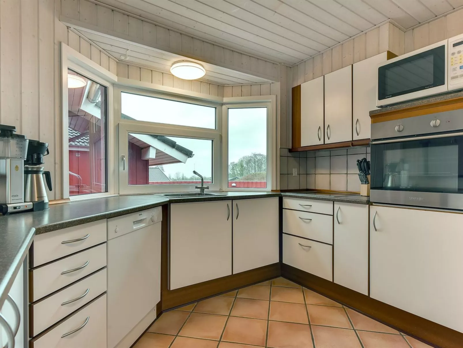 "Henrijette" - 200m from the sea-Binnen