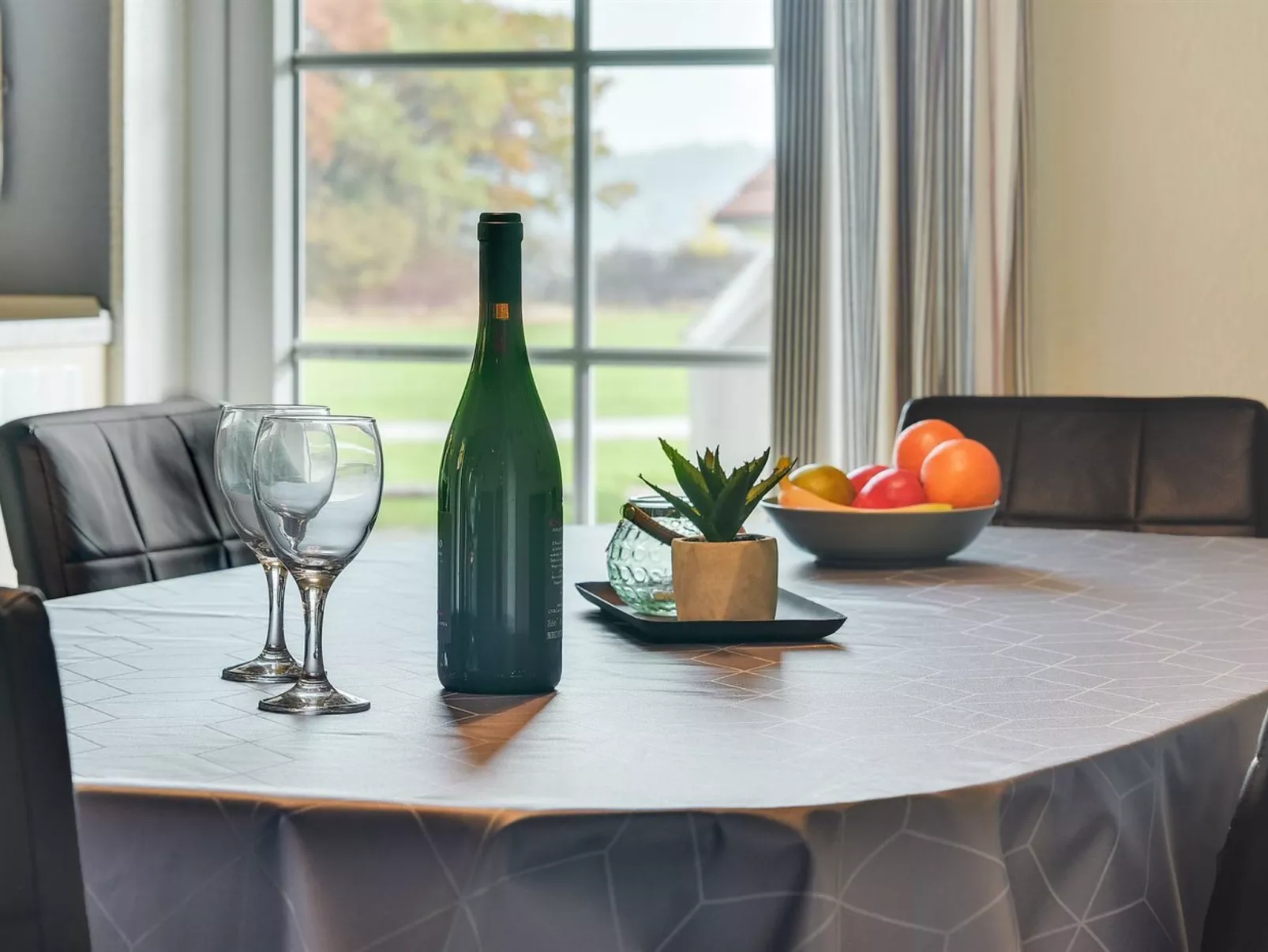 "Babette" - 75m to the fjord-Binnen