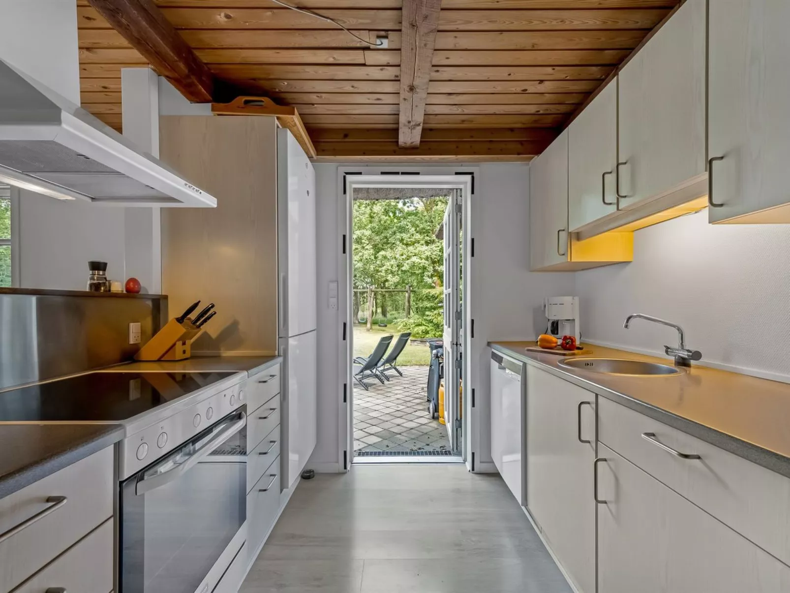 "Fina" - 15km from the sea-Binnen