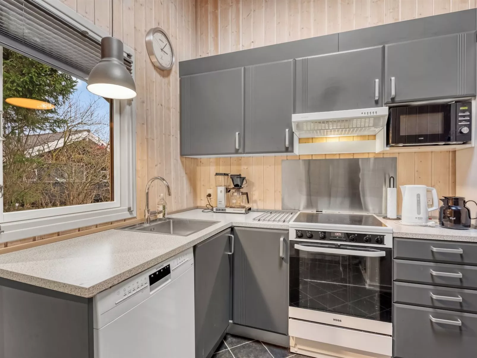 "Hithin" - 800m from the sea-Binnen