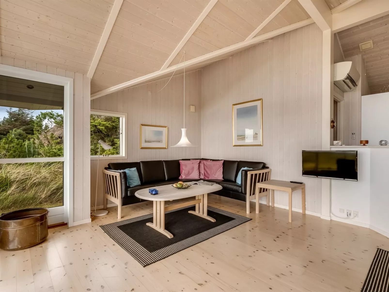 "Leona" - 250m to the fjord-Binnen