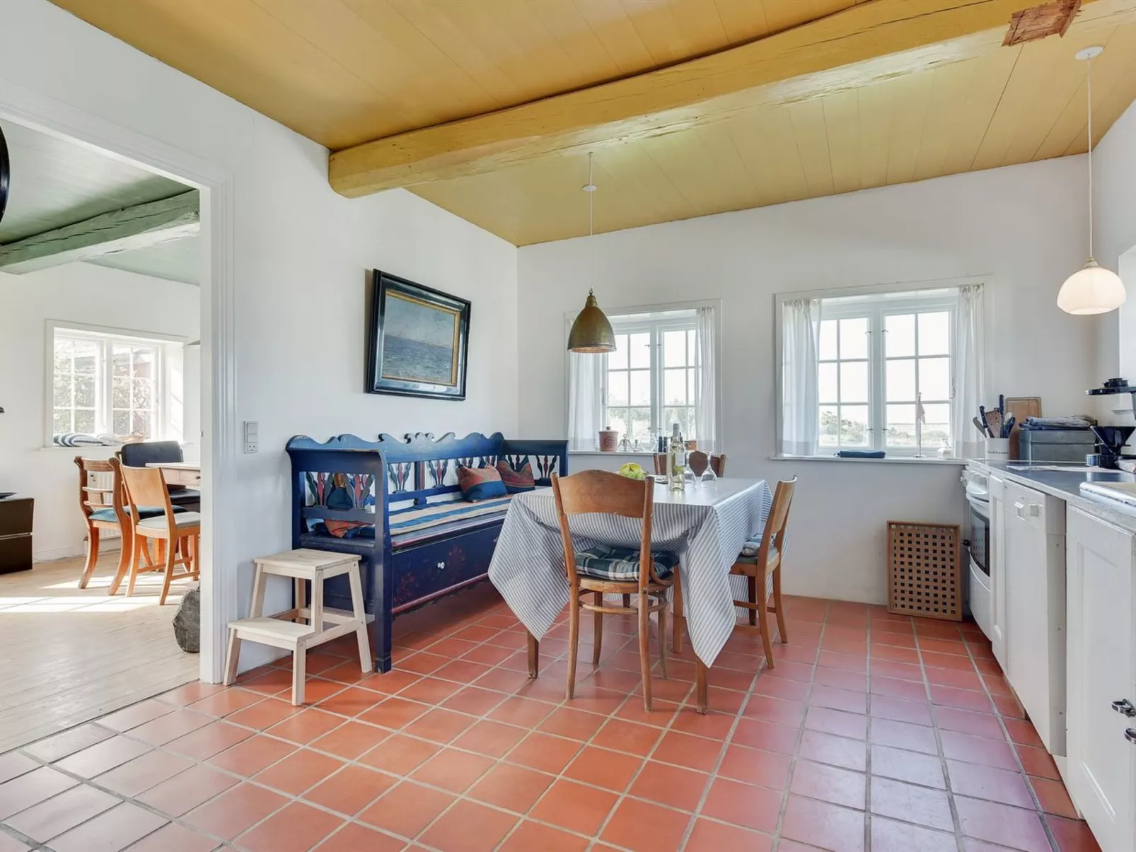 "Kielo" - 10km from the sea-Binnen