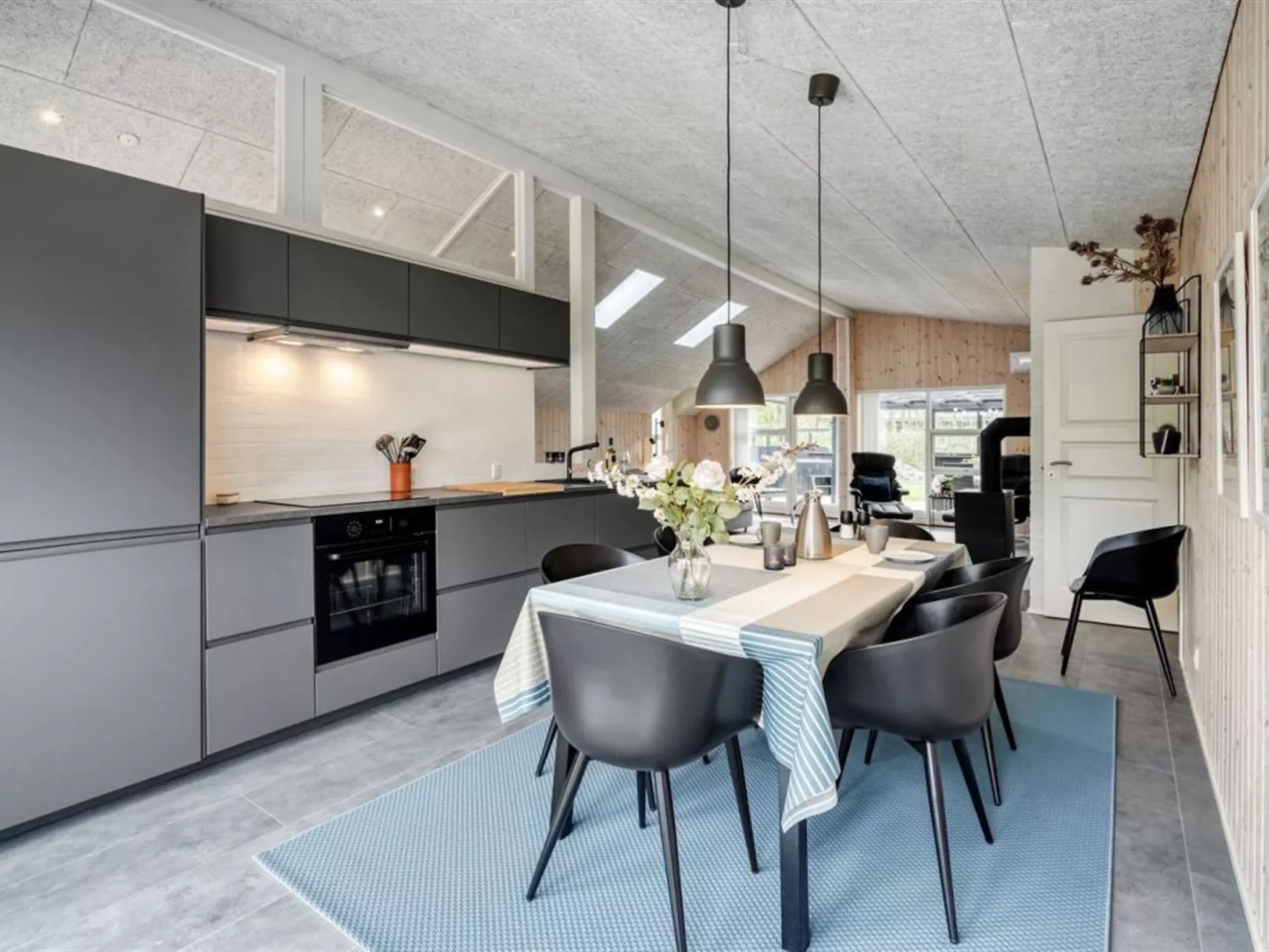 "Gustaf" - 400m to the fjord-Binnen