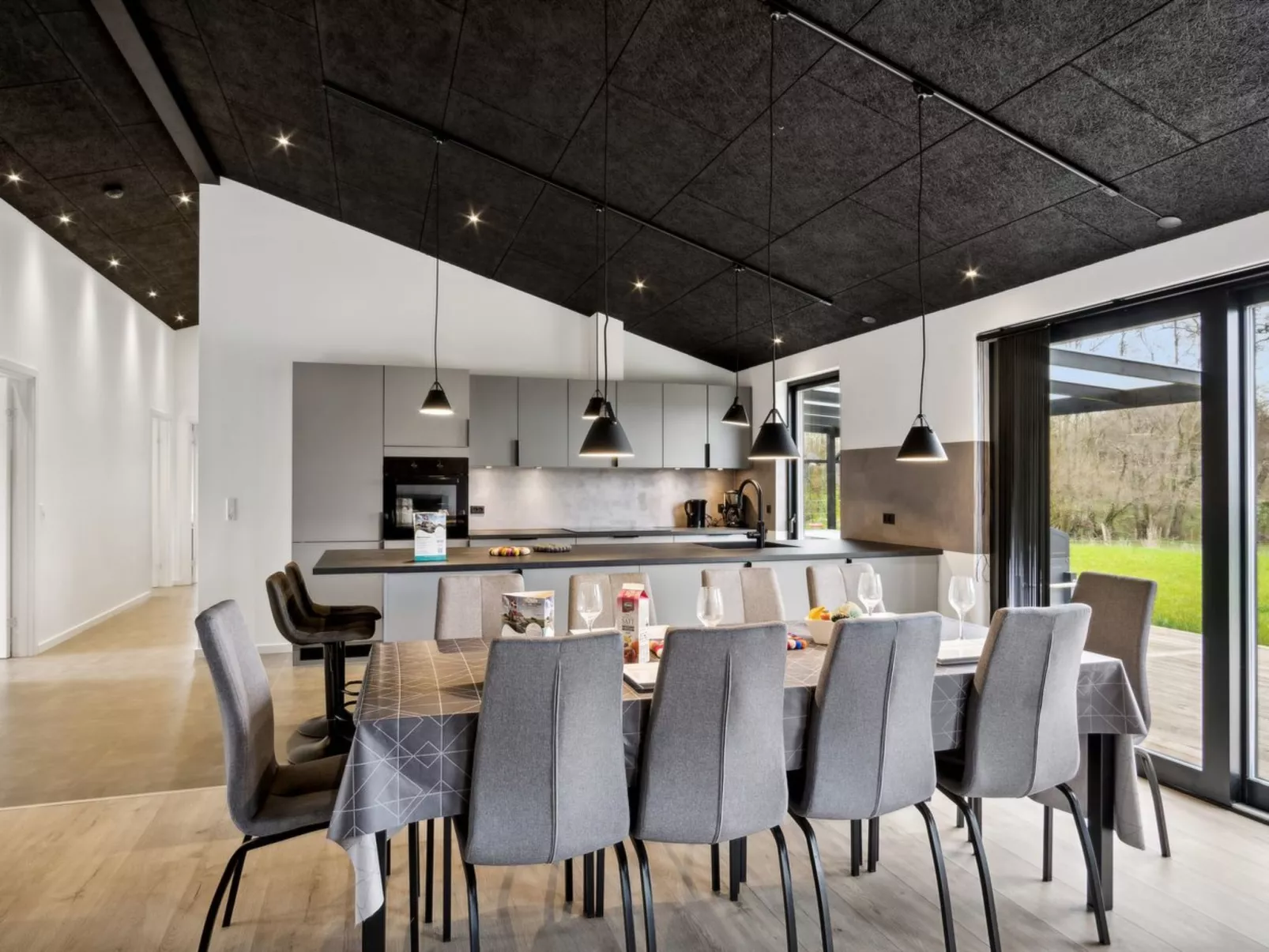 "Jul" - 300m from the sea-Binnen