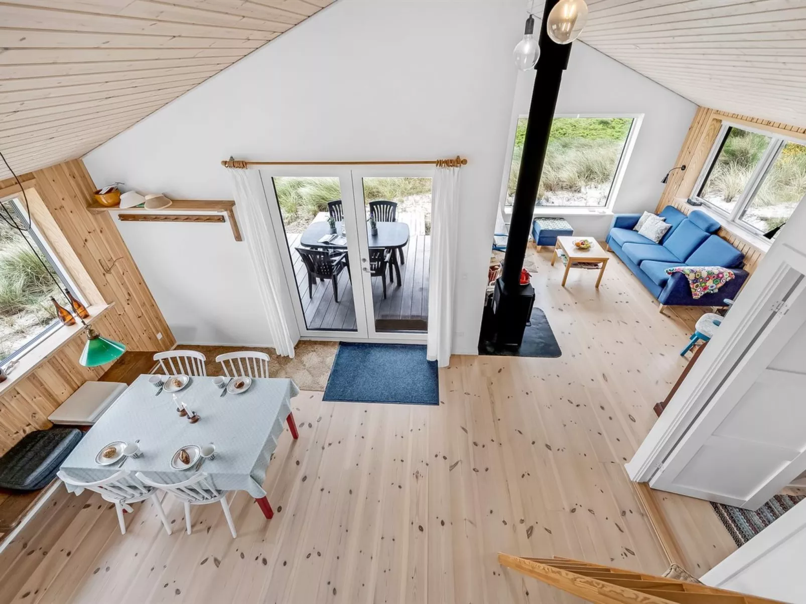 "Apolina" -  from the sea-Binnen