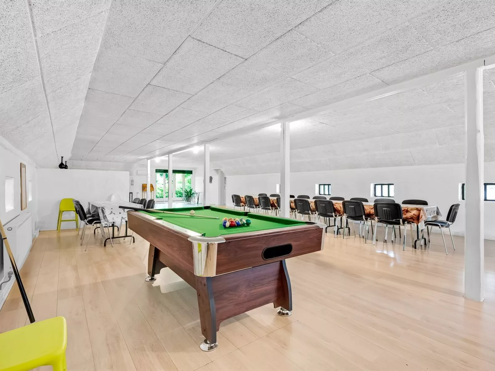 "Tatiane" - 10km from the sea-Binnen