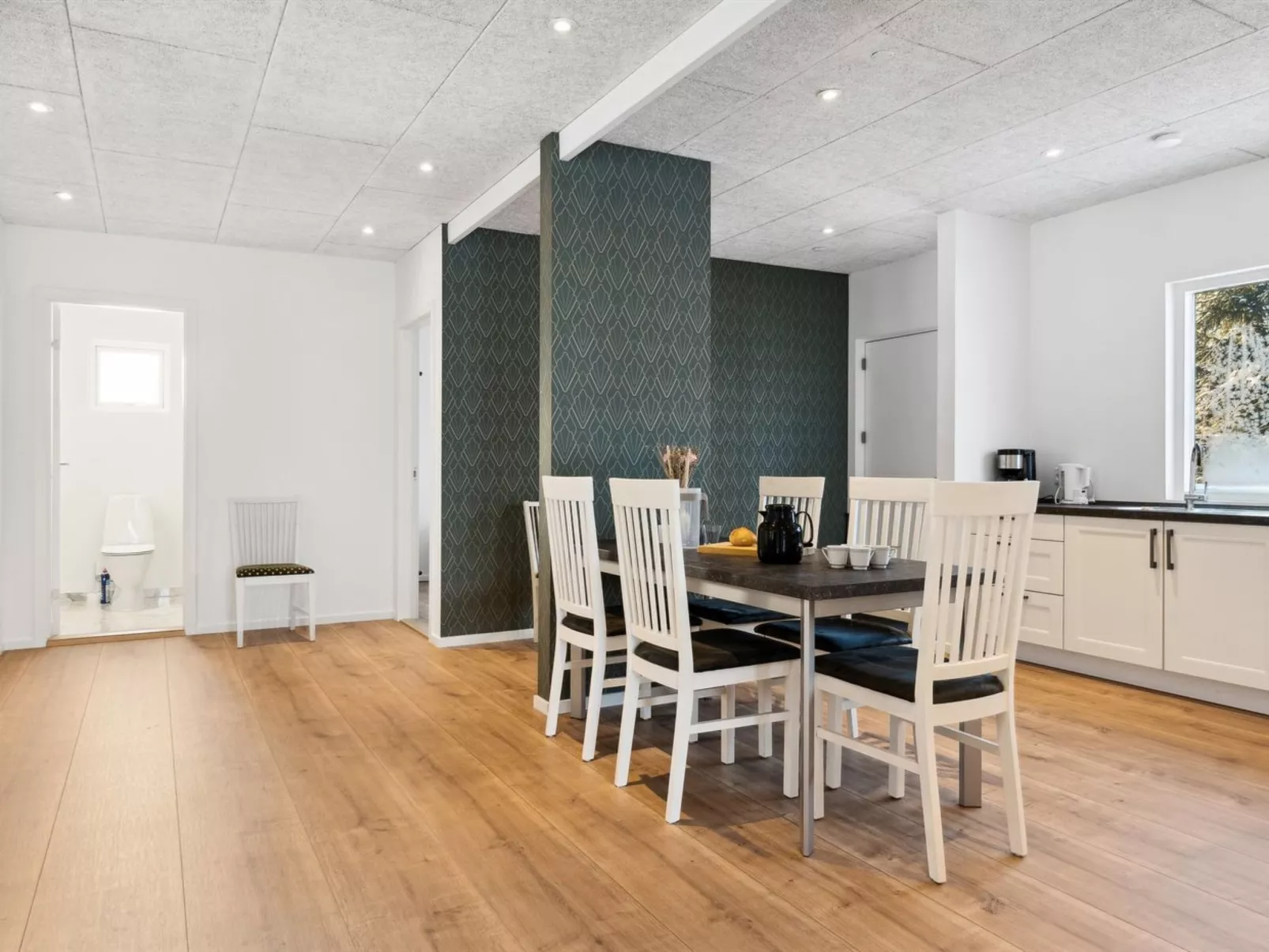 "Scalli" - 1.5km to the fjord-Binnen