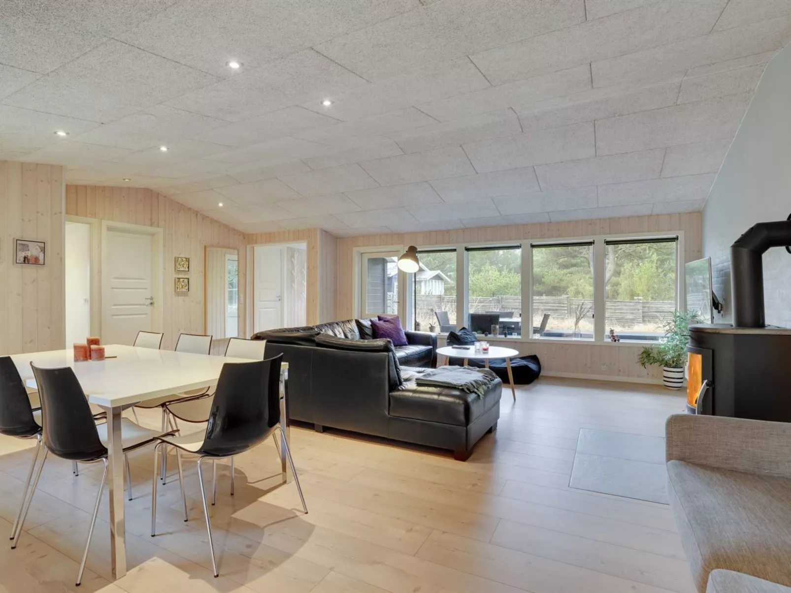 "Solgunn" - 900m from the sea-Binnen