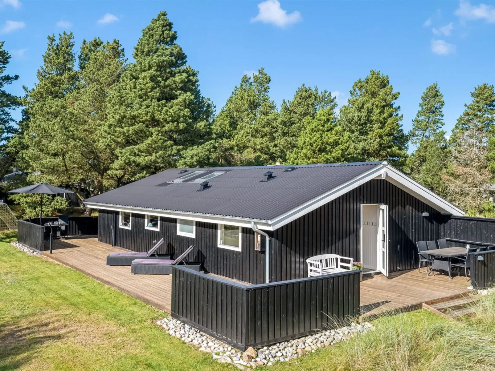 "Eirik" - 2.5km from the sea-Buiten