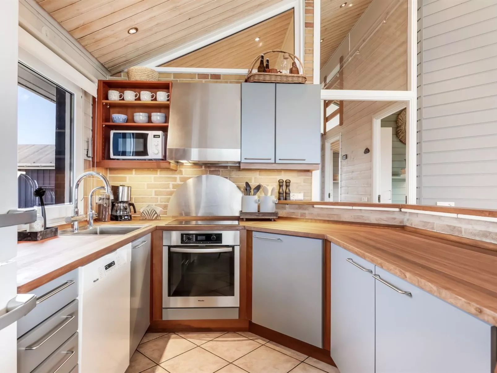 "Aster" - 150m from the sea-Binnen