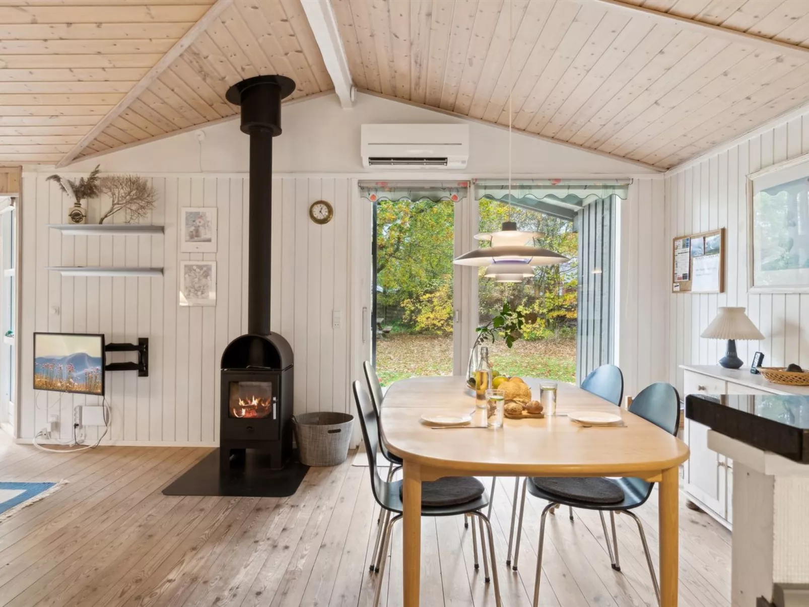 "Zezilie" - 125m from the sea-Binnen