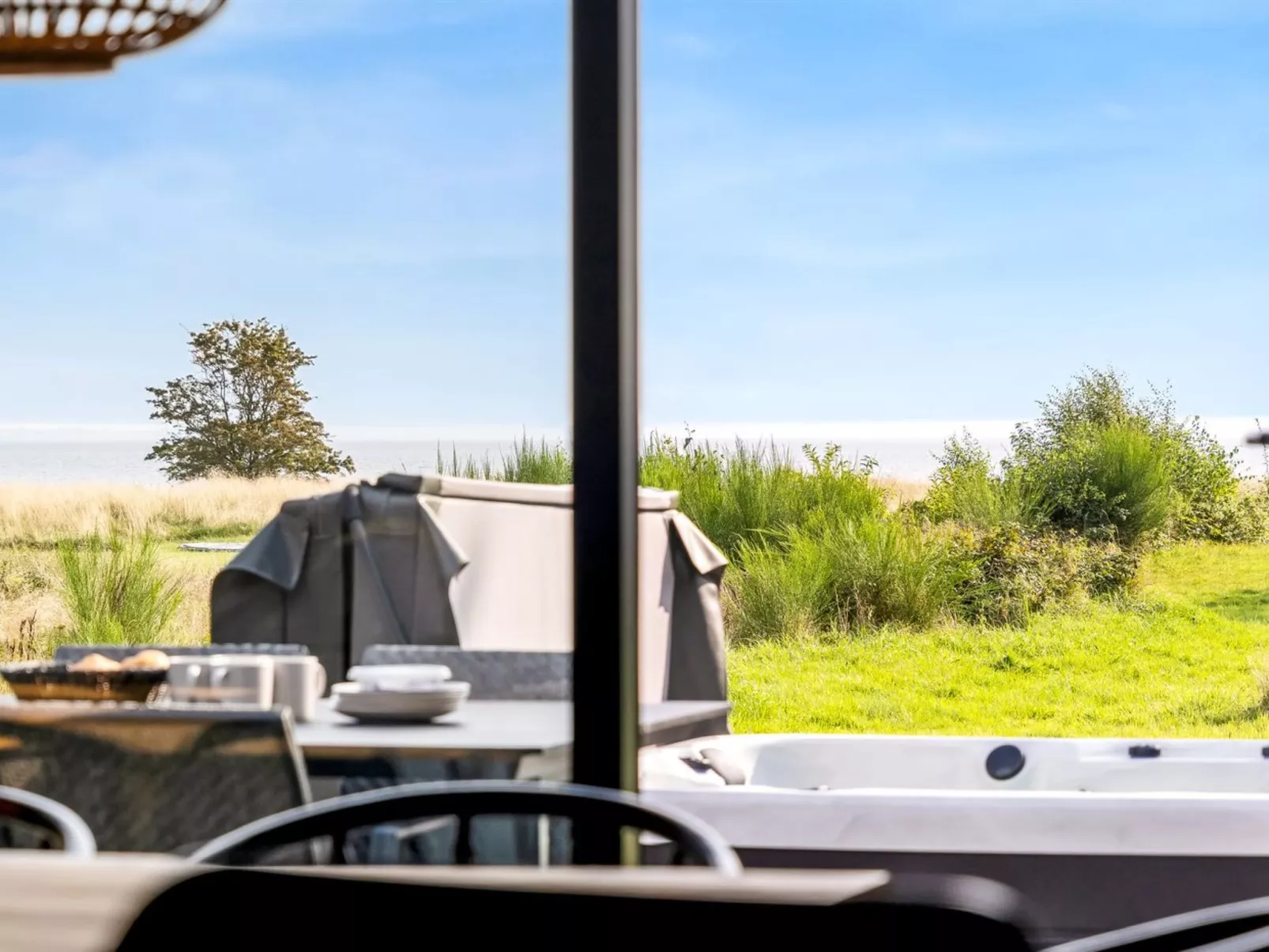 "Jahn" - 250m to the fjord-Binnen