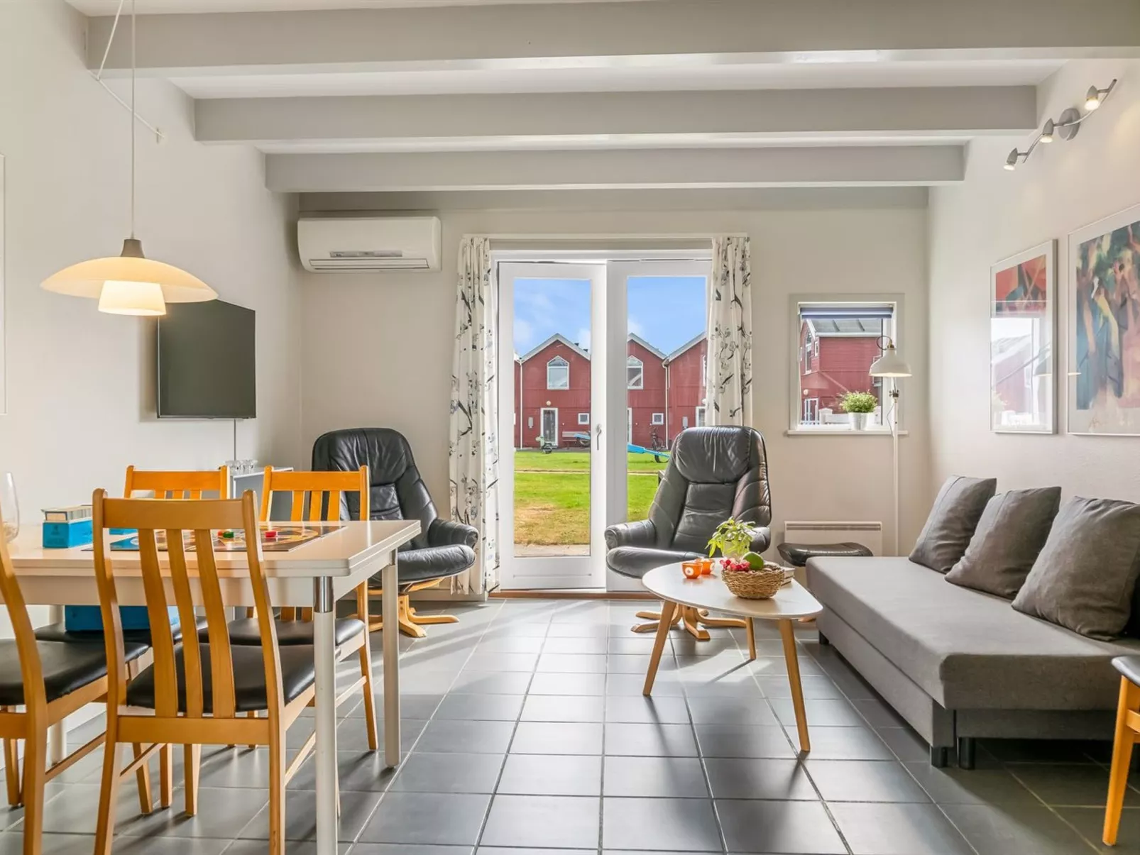 "Arton" -  from the sea-Binnen