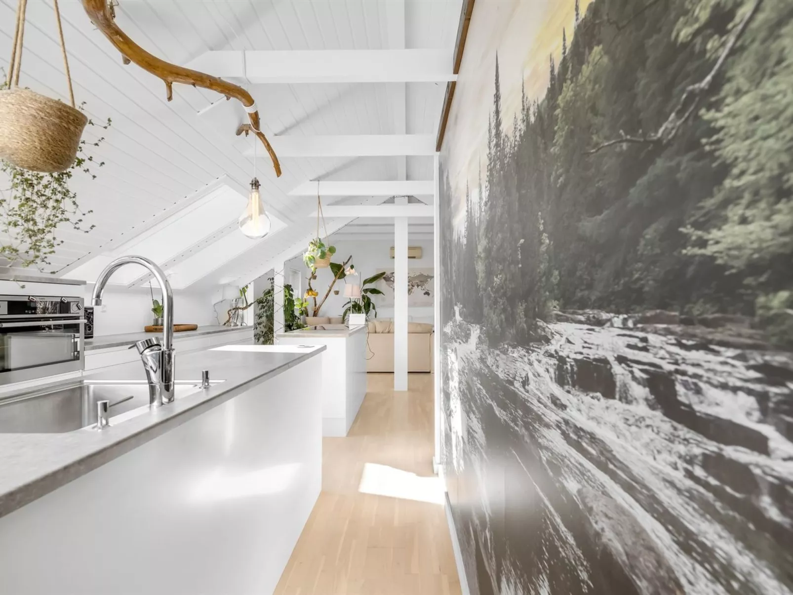 "Hughe" - 1.3km from the sea-Binnen