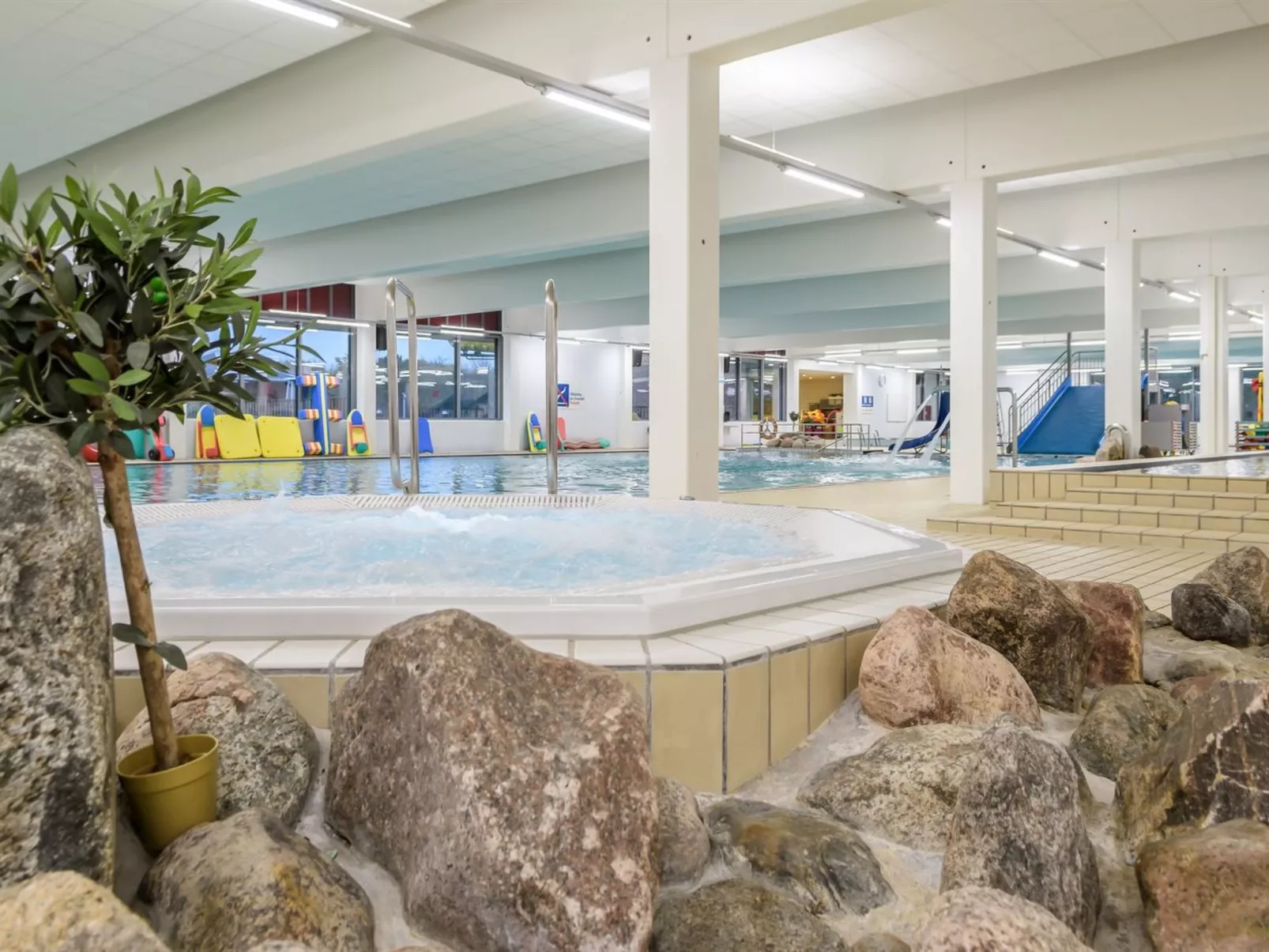 &quot;Alvira&quot; - 30km from the sea-Binnen