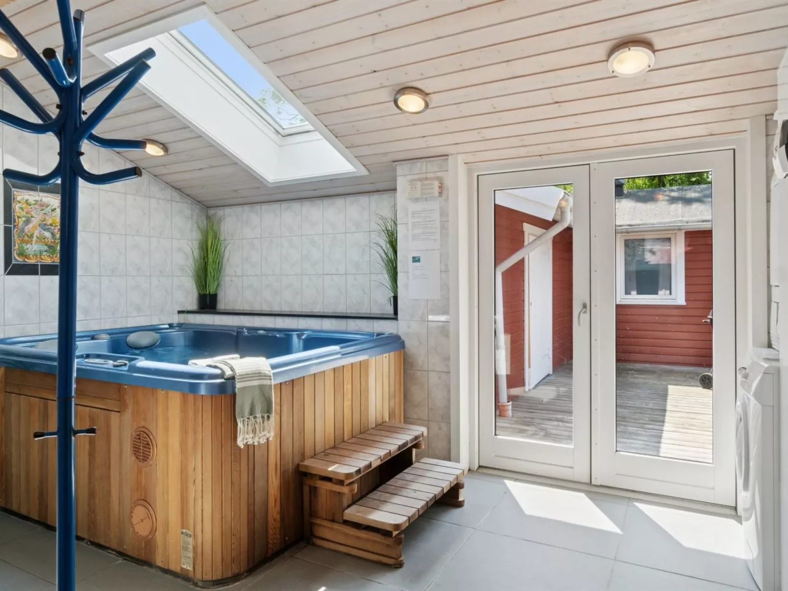 "Rieke" -  from the sea-Binnen