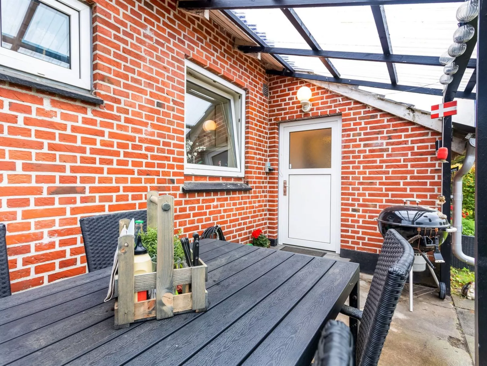 "Kirsi" -  from the sea-Buiten