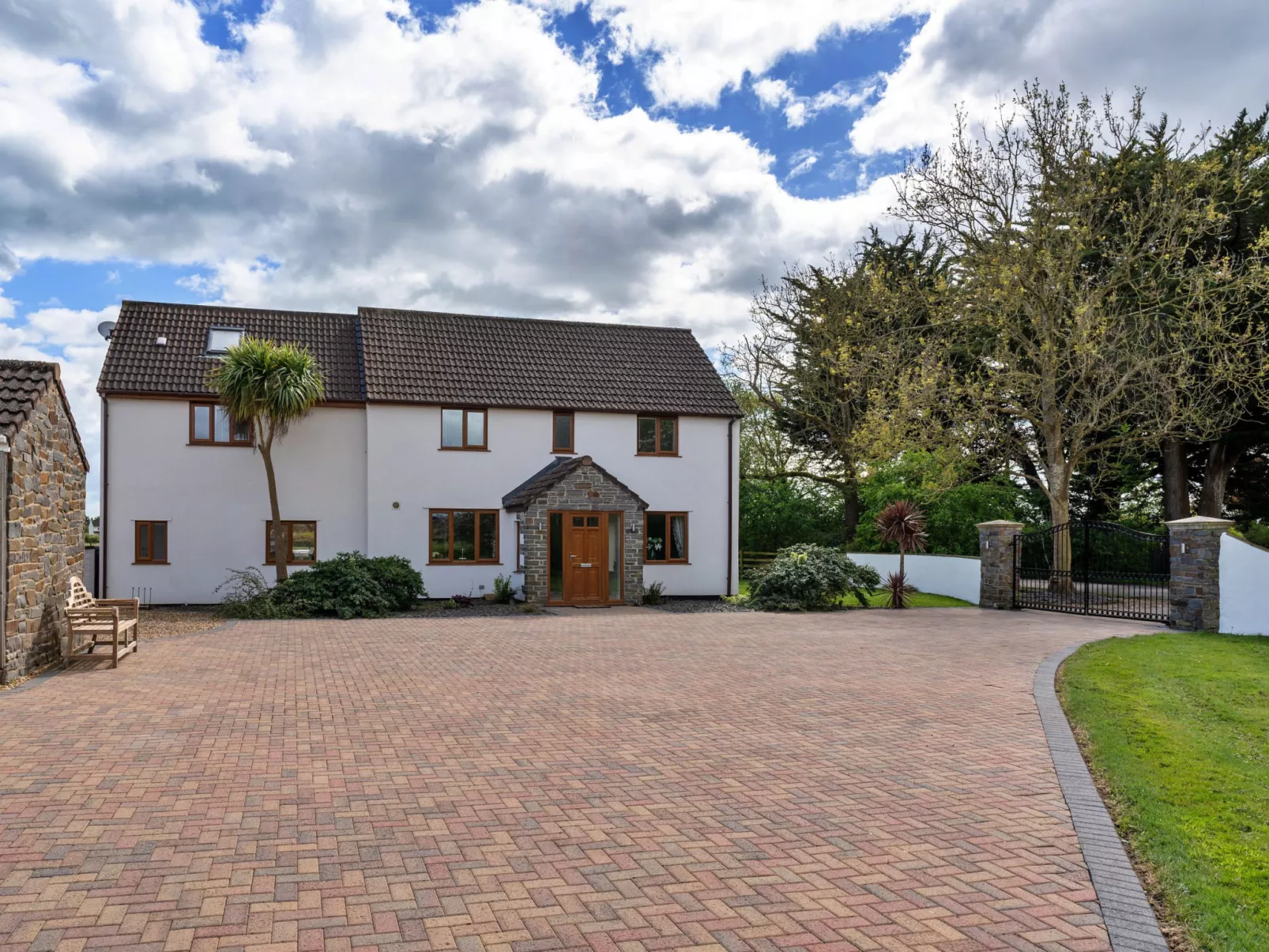Stone Bow Farmhouse-Buiten