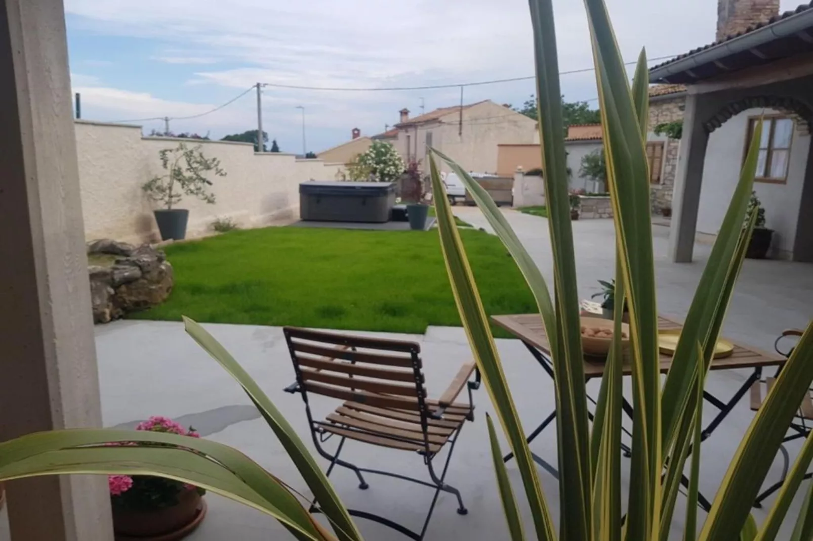 Two bedroom apartment ( Second floor) -(A2)-Buitenlucht