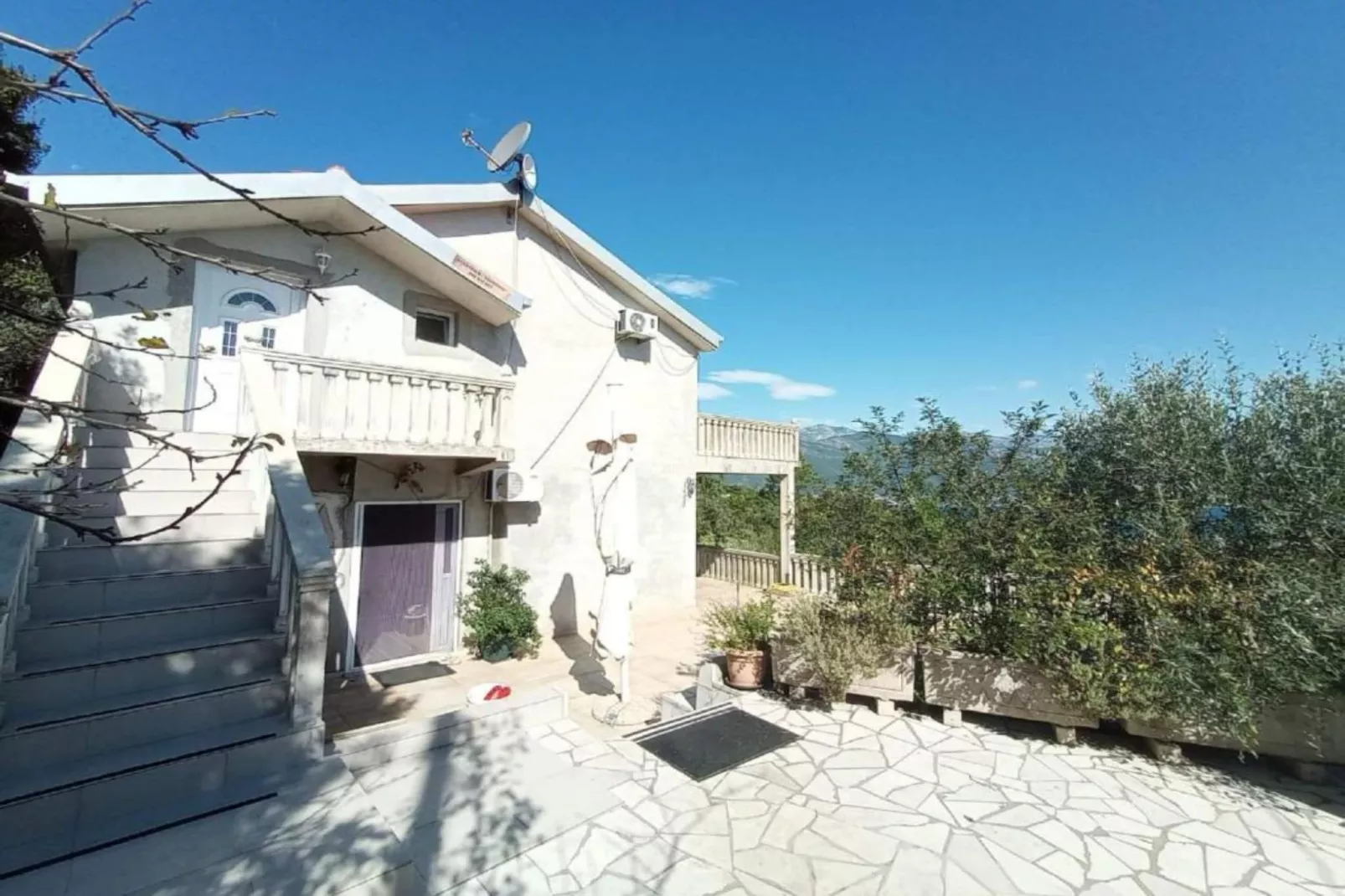 Tivat Relax with Stunning Sea & Mountain Views - Standard Studio Apartment 1-Buitenlucht