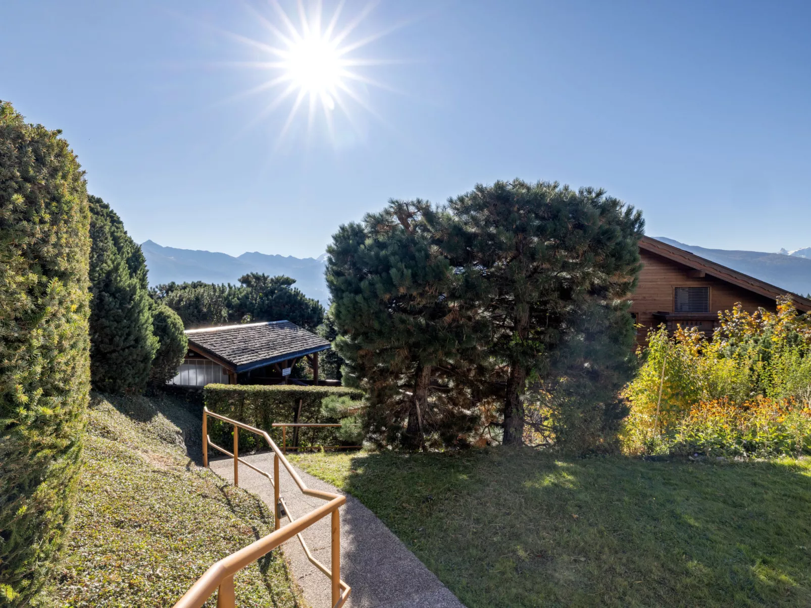 Les Pierres C 3-Buiten