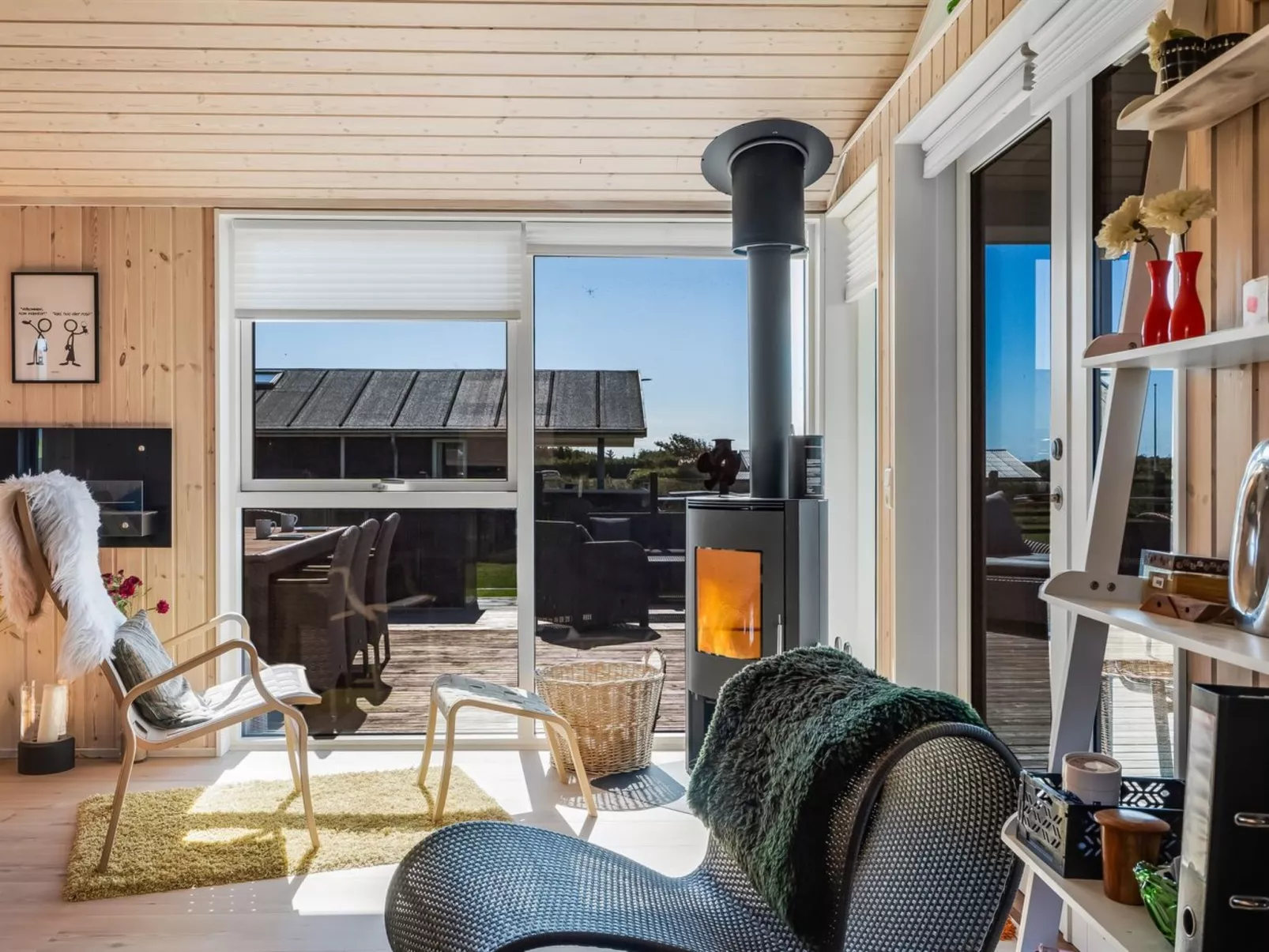 "Ginia" - 150m to the fjord-Binnen