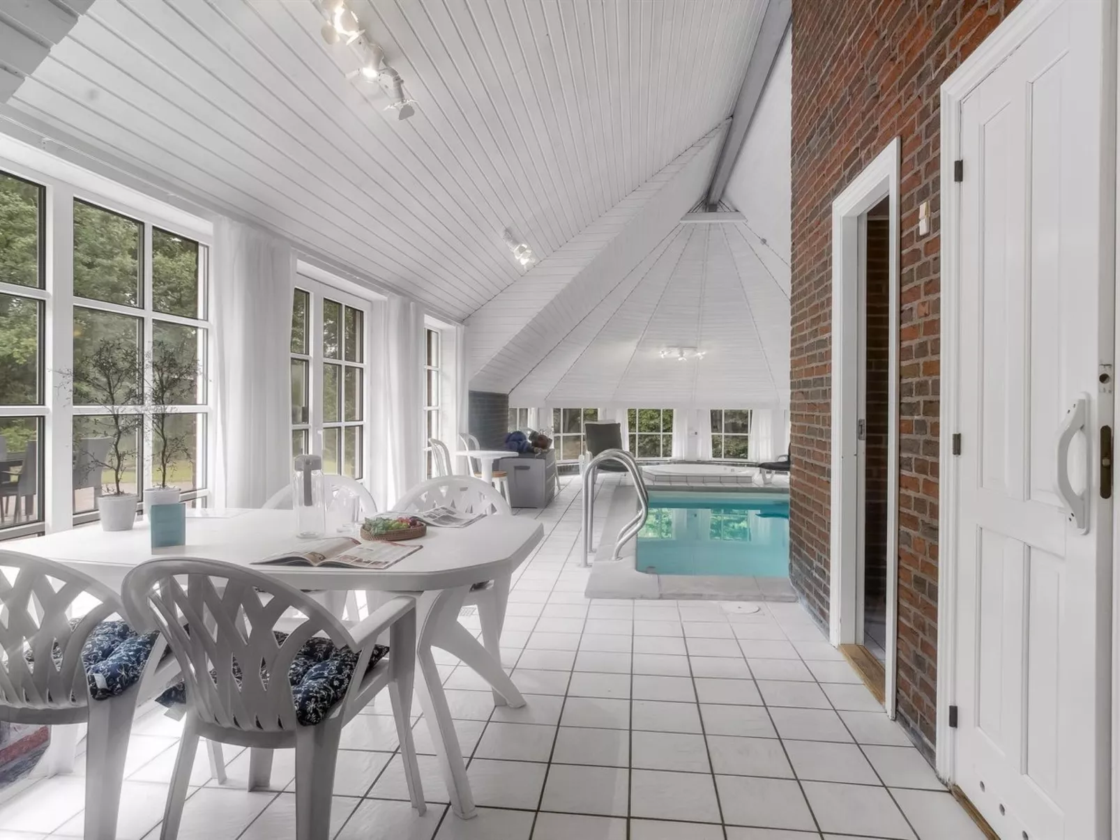 "Pauna" - 50m from the sea-Buiten