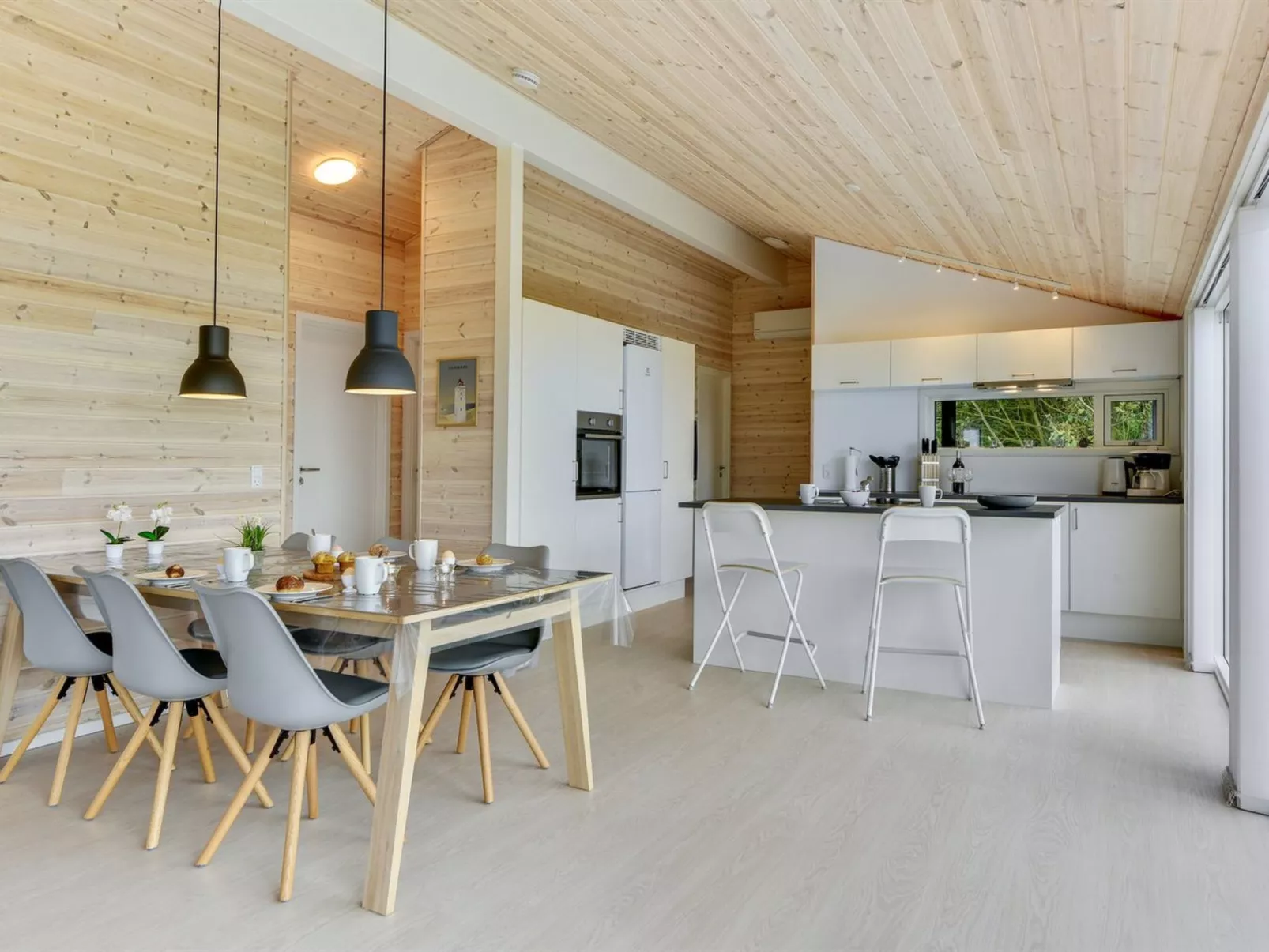 "Tindra" - 30m to the fjord-Binnen