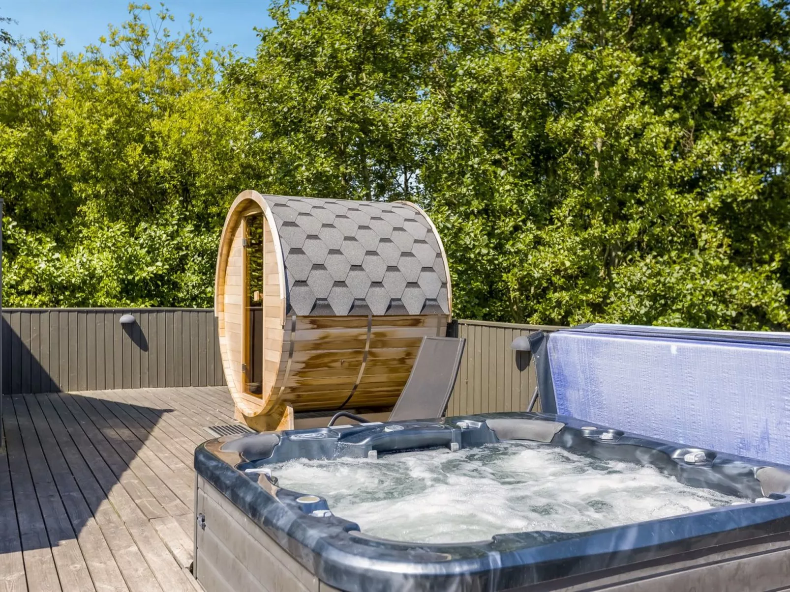 "Jonna" - 700m from the sea-Binnen