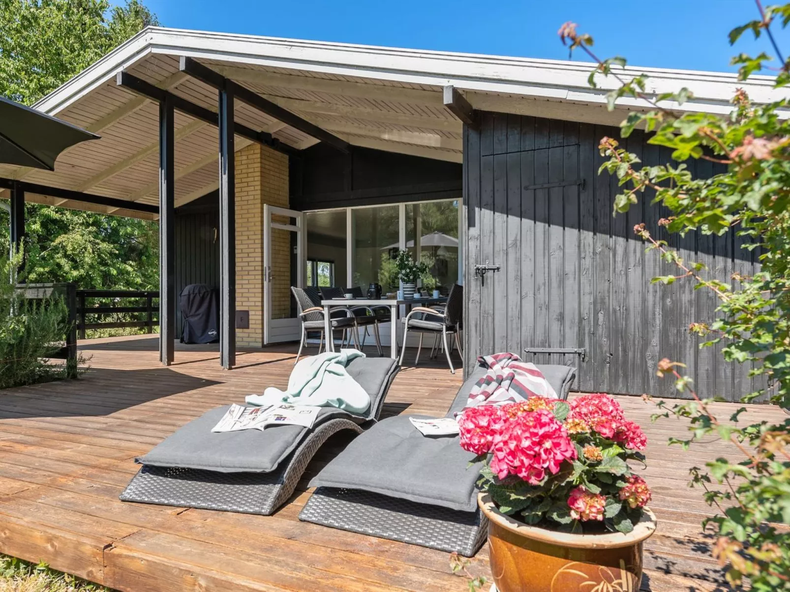 "Hasti" - 700m from the sea-Buiten