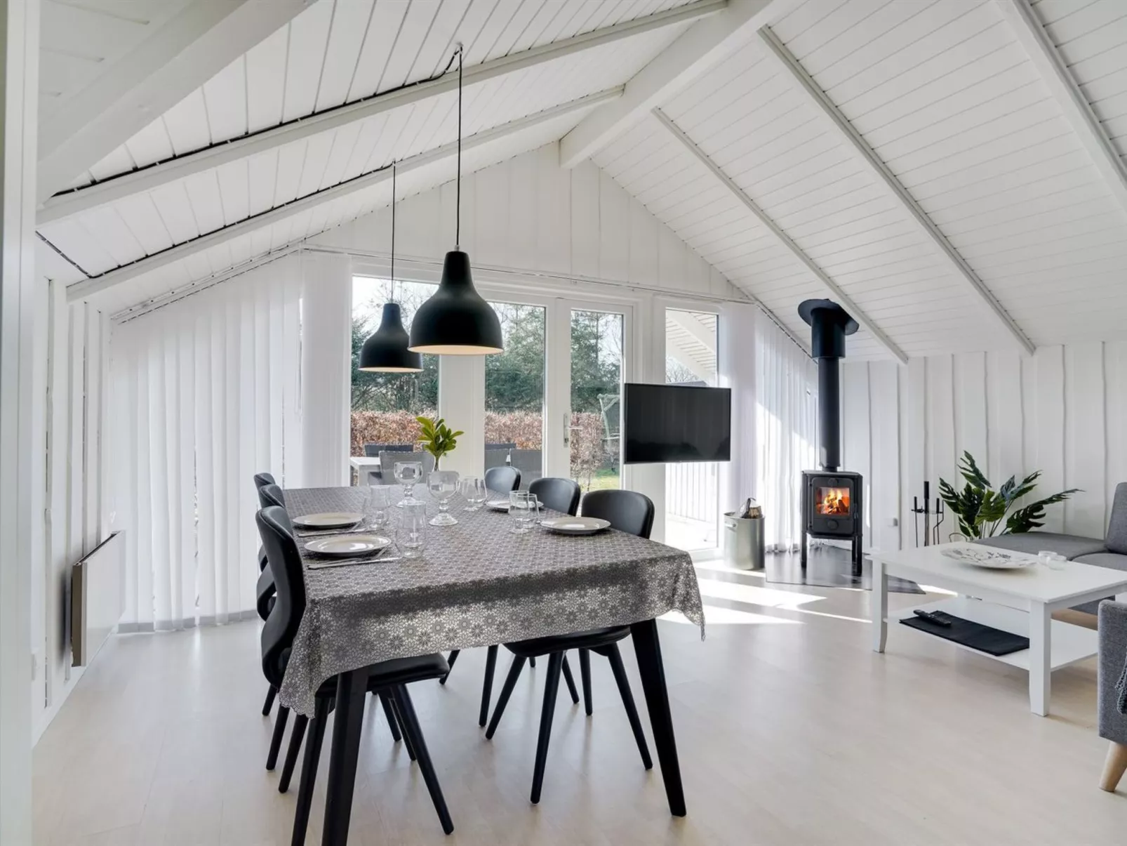 "Edvardsine" - 12km from the sea-Binnen