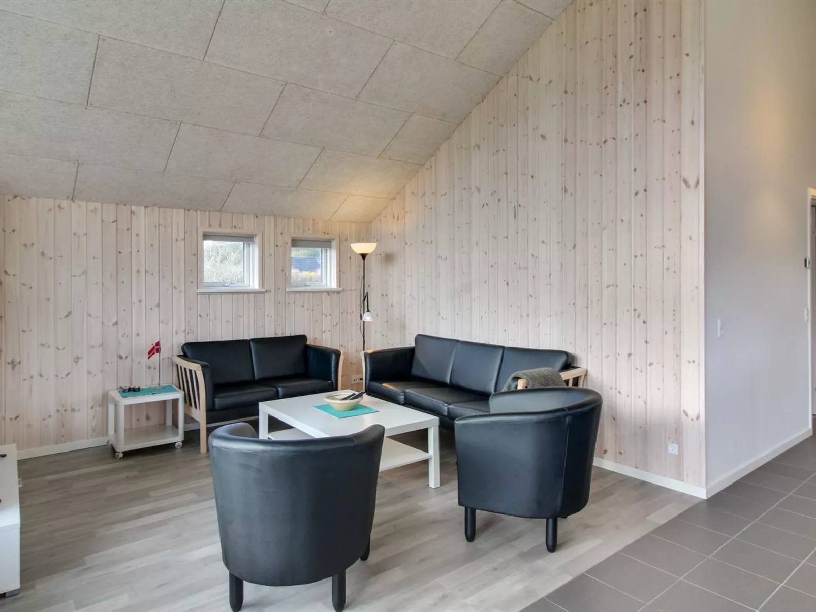 "Ethel" - 1.5km to the fjord-Binnen