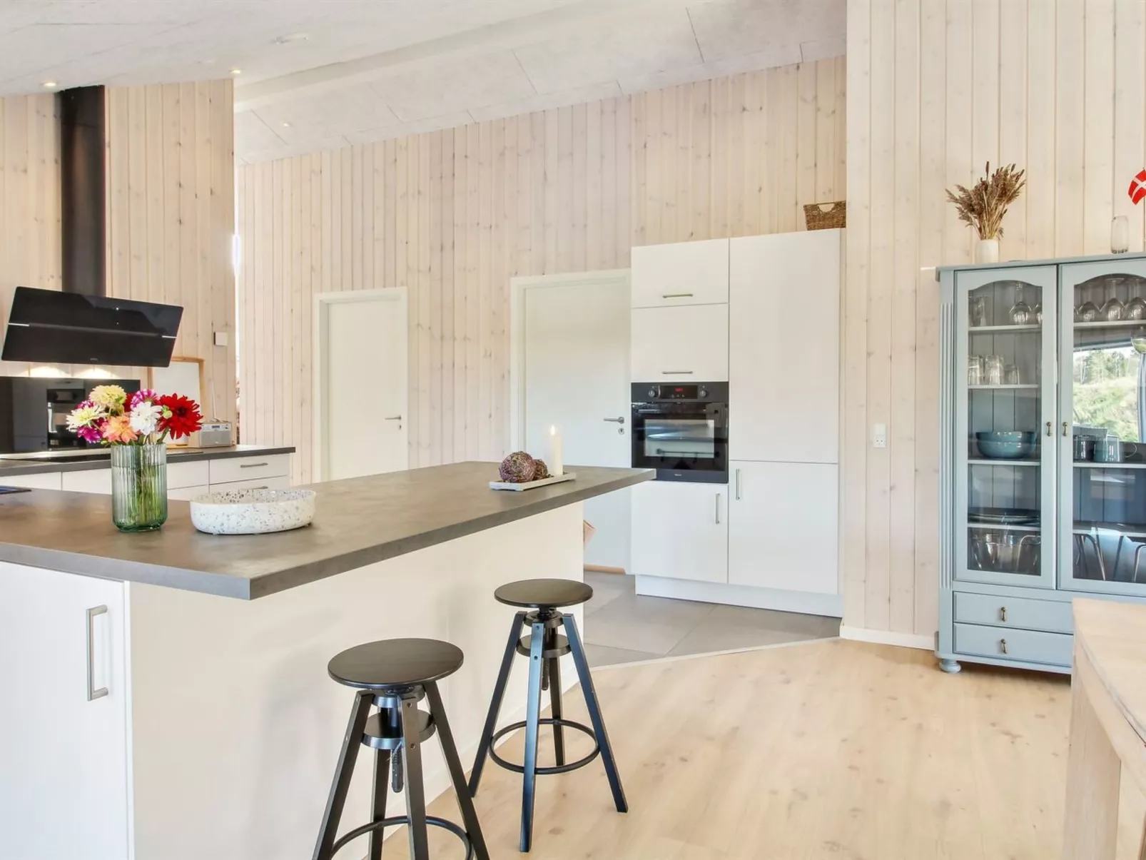 "Anuk" - 2.3km from the sea-Binnen