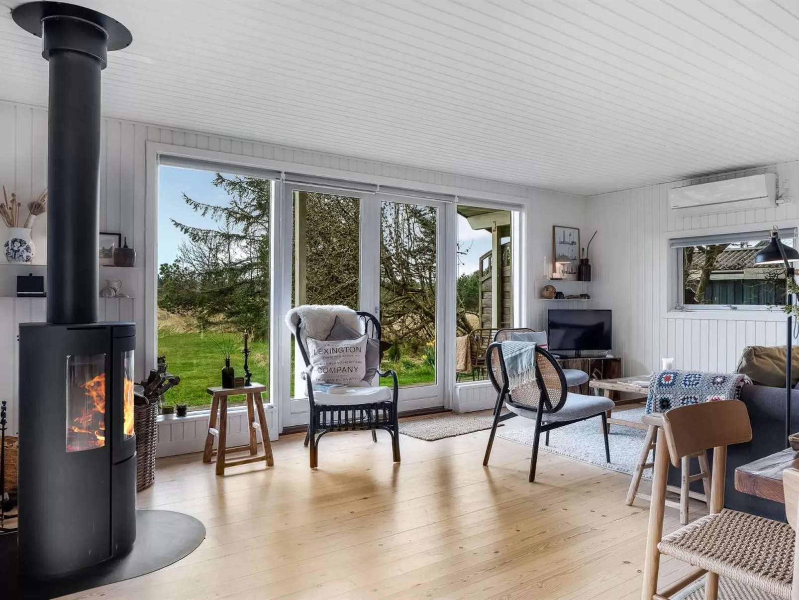 "Ayelen" - 600m from the sea-Binnen