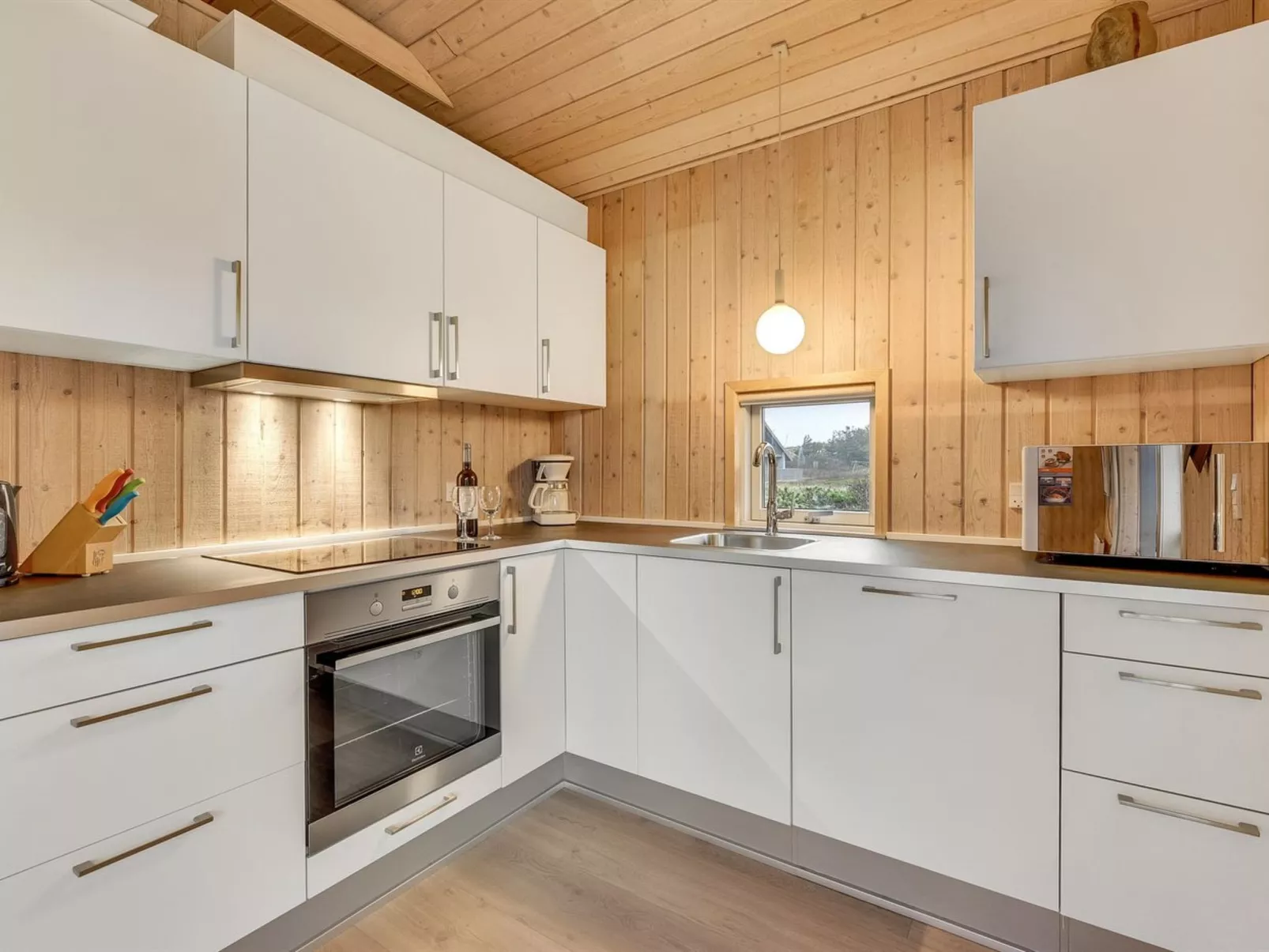 "Janni" - 250m from the sea-Binnen