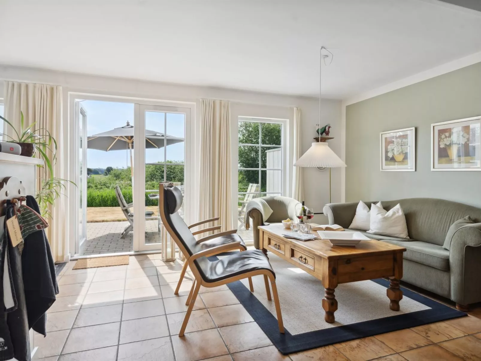 "Daniela" - 300m from the sea-Binnen