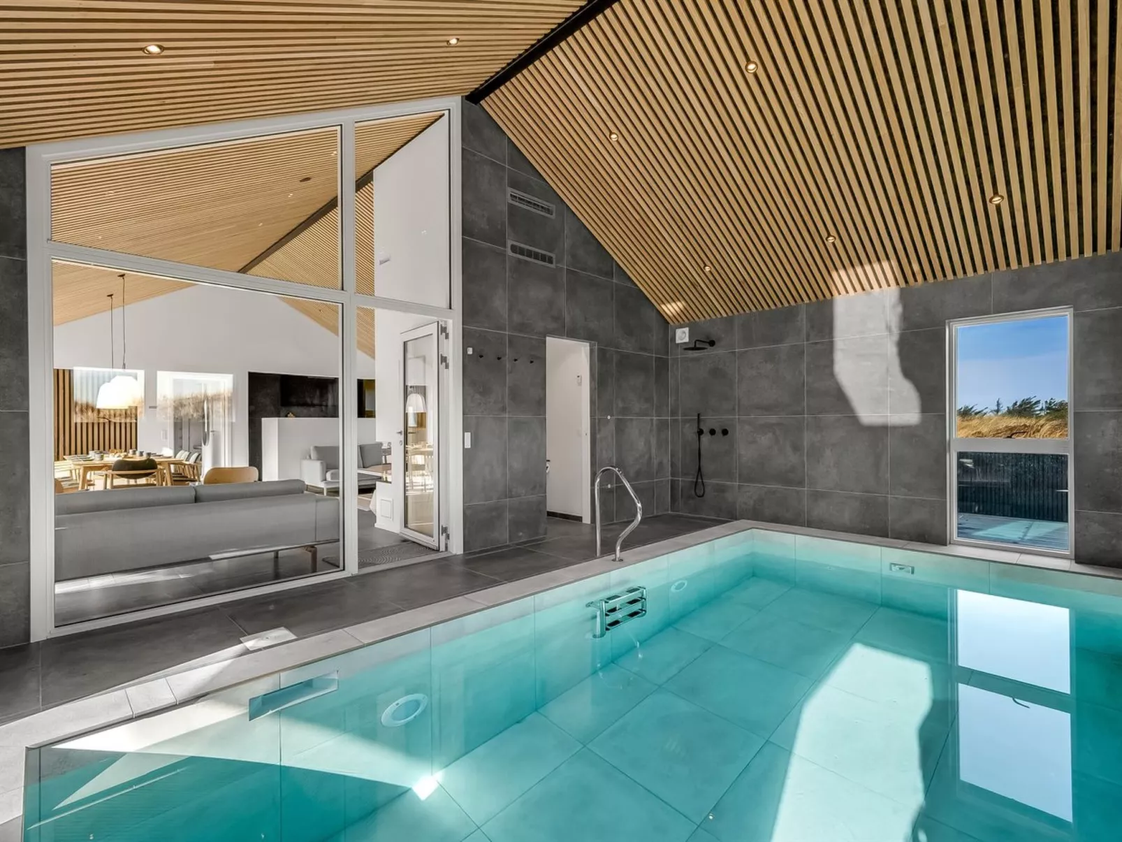 "Maximiliane" -  from the sea-Buiten