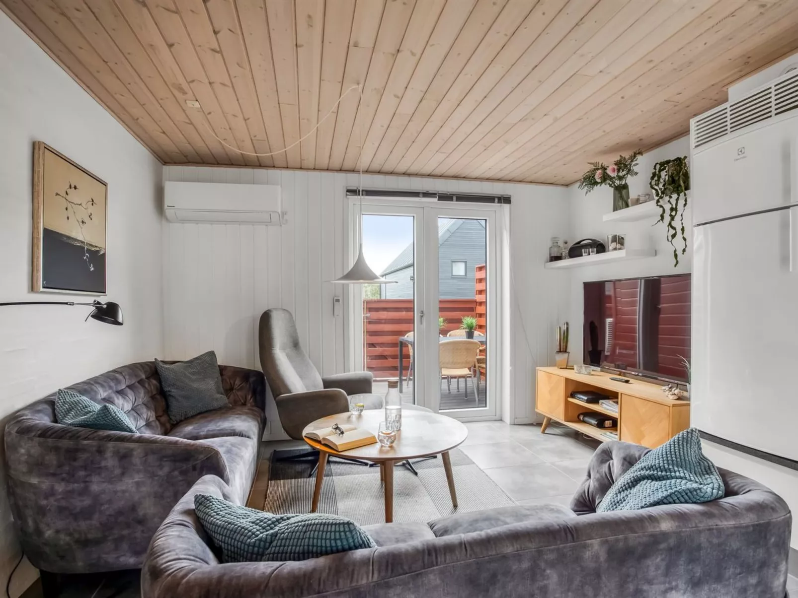 "Alissa" - 400m from the sea-Binnen