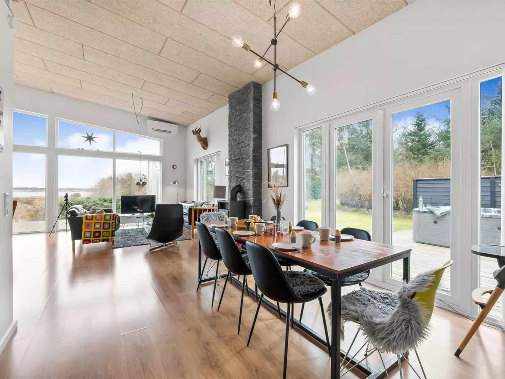 "Tenna" - 250m to the fjord-Binnen