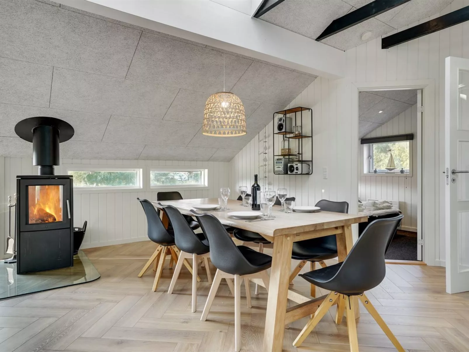 "Ellenora" - 1km from the sea-Binnen