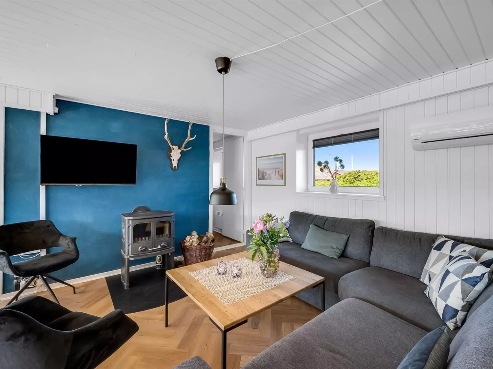 "Hillevi" - 200m from the sea-Binnen